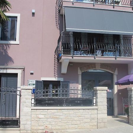 Kseni Accommodation Rovinj Exterior photo