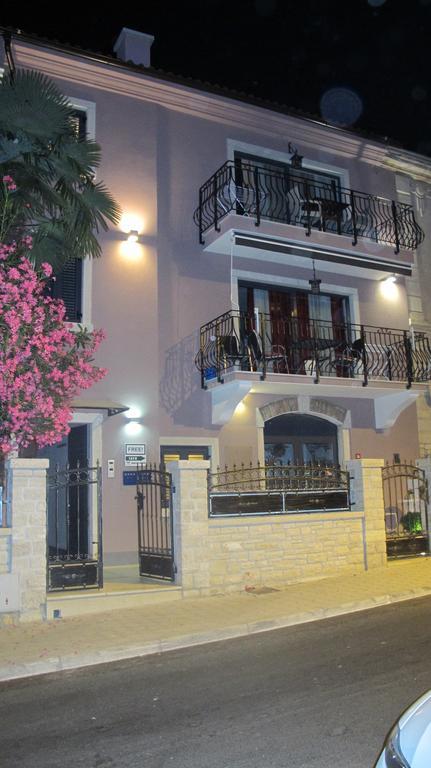 Kseni Accommodation Rovinj Exterior photo