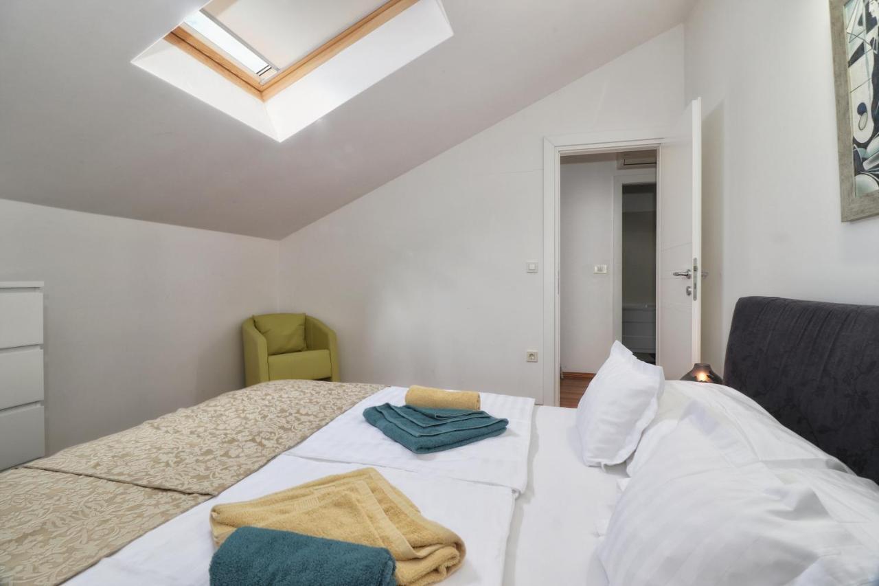 Kseni Accommodation Rovinj Exterior photo